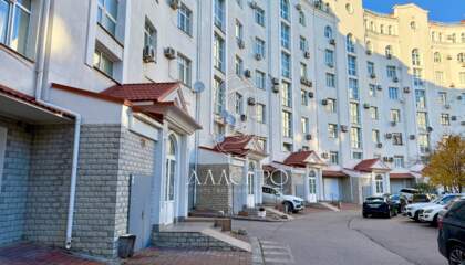 7-к квартира, 263 м², 8/8 эт.